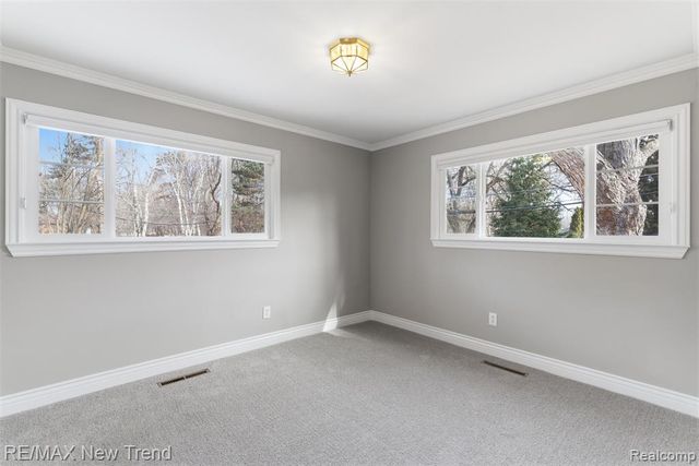 1043 Westview Road, Bloomfield Hills, MI 48304