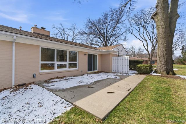 1043 Westview Road, Bloomfield Hills, MI 48304