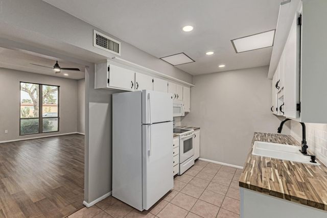 13066 N 100th Drive, Sun City, AZ 85351