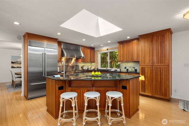 3734 NE 150th Street, Lake Forest Park, WA 98155