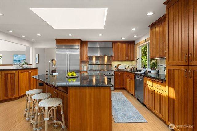 3734 NE 150th Street, Lake Forest Park, WA 98155