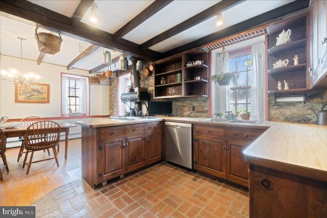 1940 GERYVILLE PIKE, East Greenville, PA 18041