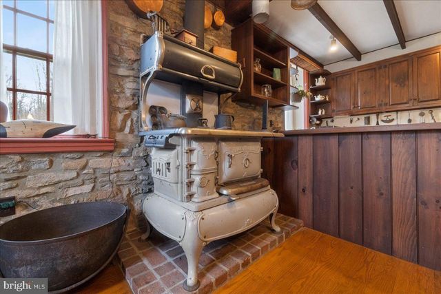 1940 GERYVILLE PIKE, East Greenville, PA 18041