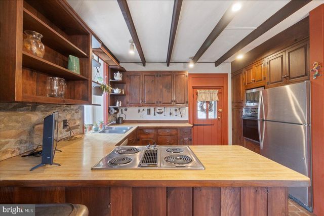 1940 GERYVILLE PIKE, East Greenville, PA 18041