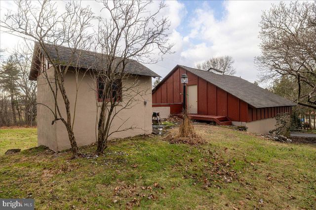 1940 GERYVILLE PIKE, East Greenville, PA 18041