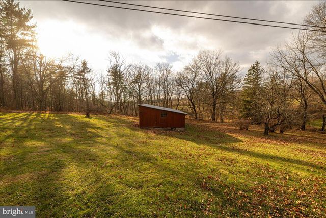 1940 GERYVILLE PIKE, East Greenville, PA 18041