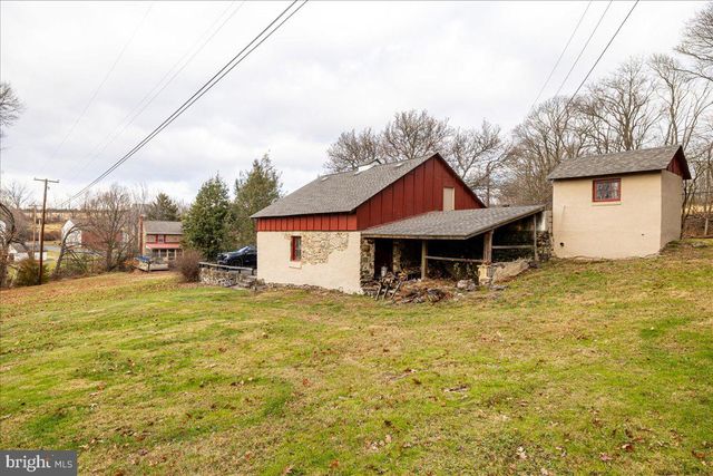 1940 GERYVILLE PIKE, East Greenville, PA 18041