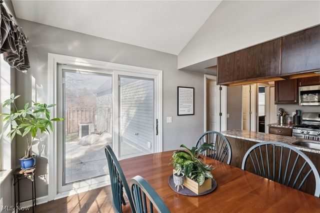 14648 Settlers Way 161, Strongsville, OH 44149