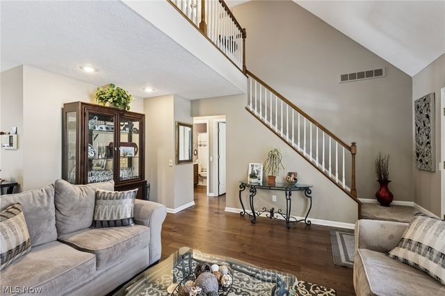 14648 Settlers Way 161, Strongsville, OH 44149