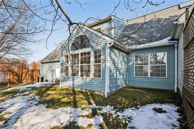 14648 Settlers Way 161, Strongsville, OH 44149