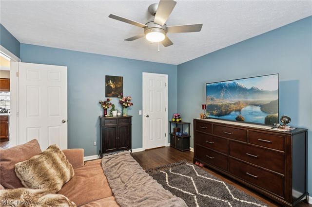 14648 Settlers Way 161, Strongsville, OH 44149