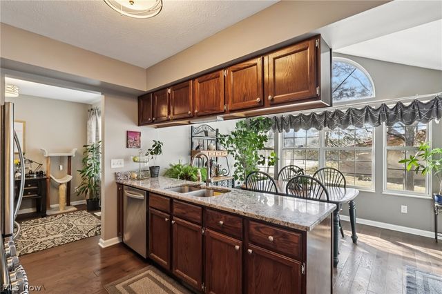 14648 Settlers Way 161, Strongsville, OH 44149