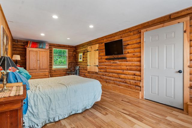 11 Pierce Lake Road, Antrim, NH 03440