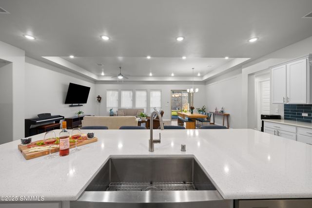 4125 Desert Falls Road, Las Cruces, NM 88011