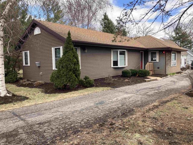 2224 Hwy 51, Stoughton, WI 53589