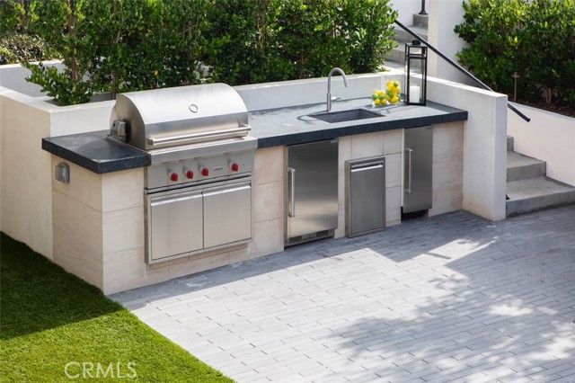 27 North La Senda Drive, Laguna Beach, CA 92651