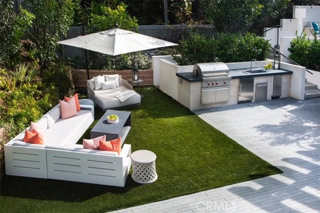 27 North La Senda Drive, Laguna Beach, CA 92651