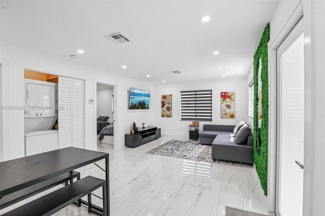 316 N 61st Avenue, Hollywood, FL 33024