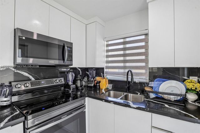 316 N 61st Avenue, Hollywood, FL 33024