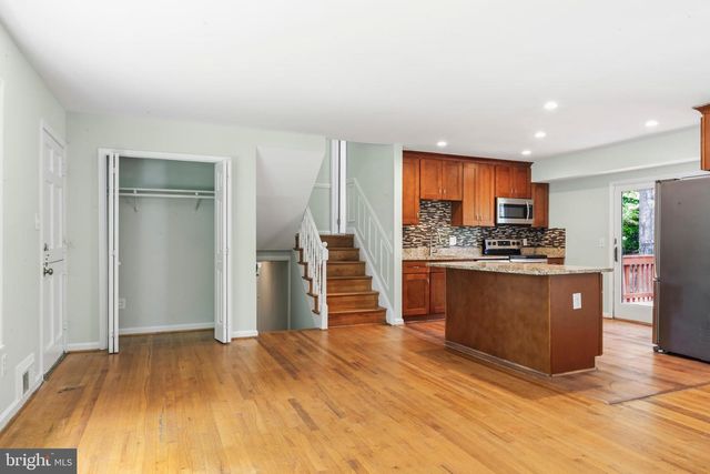 10922 DECATUR DR, Fairfax, VA 22030