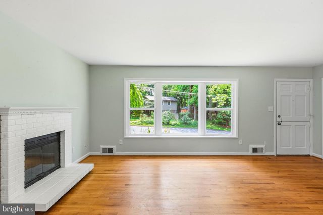 10922 DECATUR DR, Fairfax, VA 22030