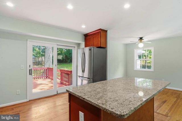 10922 DECATUR DR, Fairfax, VA 22030
