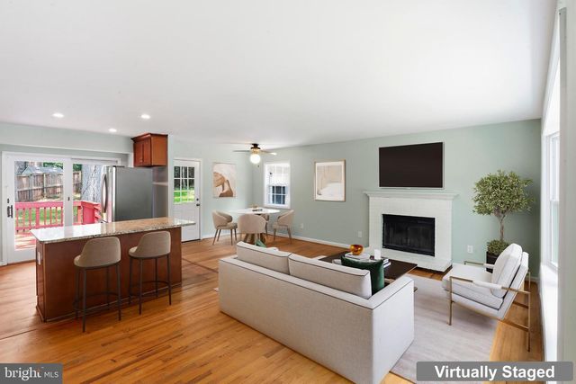 10922 DECATUR DR, Fairfax, VA 22030