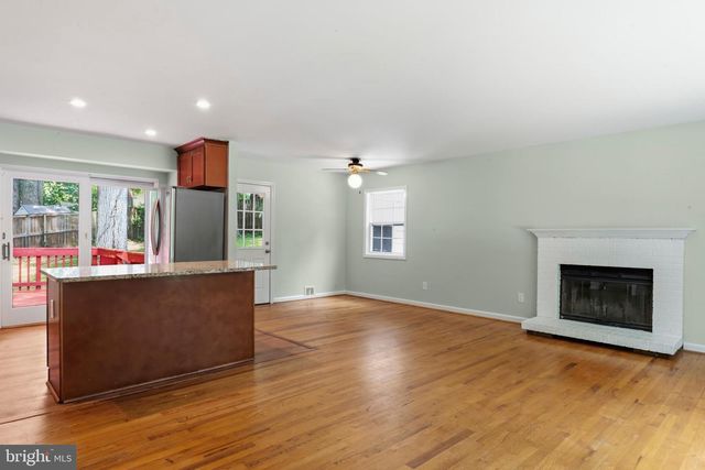 10922 DECATUR DR, Fairfax, VA 22030