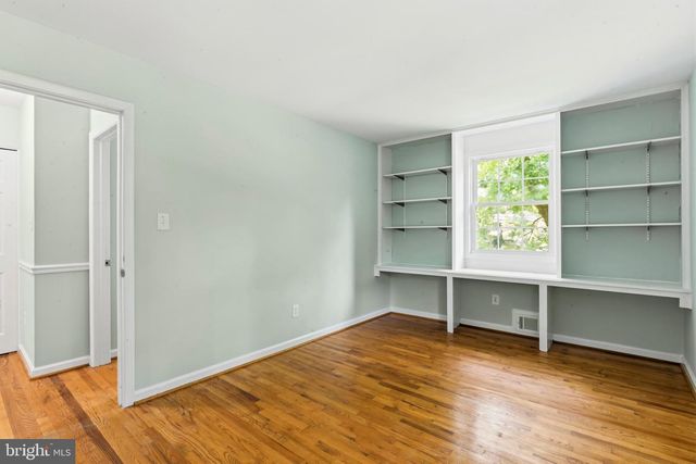 10922 DECATUR DR, Fairfax, VA 22030