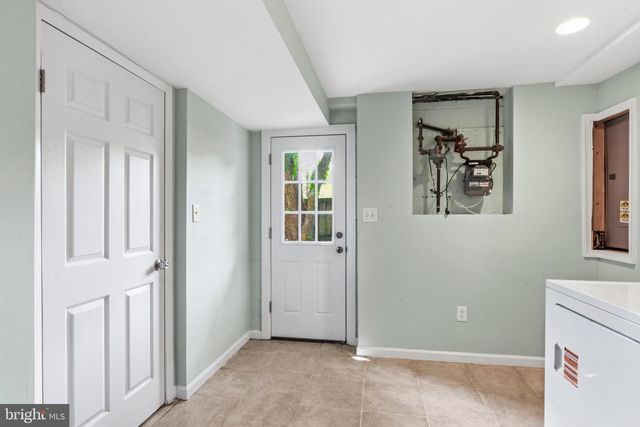 10922 DECATUR DR, Fairfax, VA 22030