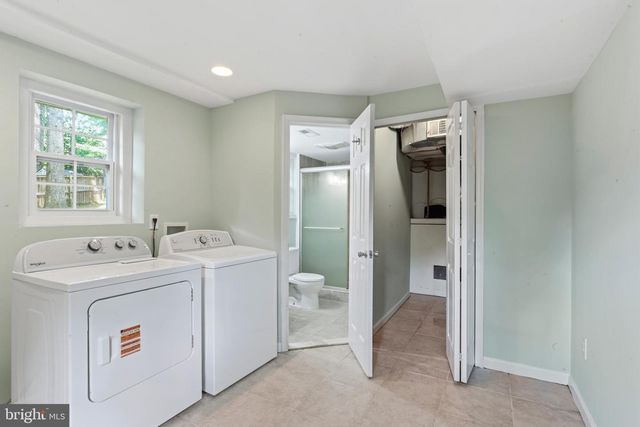 10922 DECATUR DR, Fairfax, VA 22030