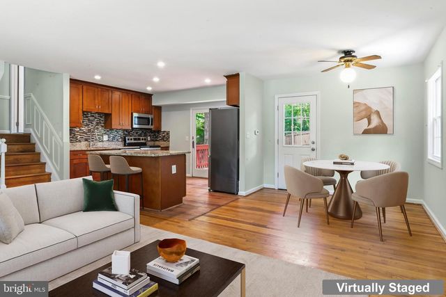 10922 DECATUR DR, Fairfax, VA 22030
