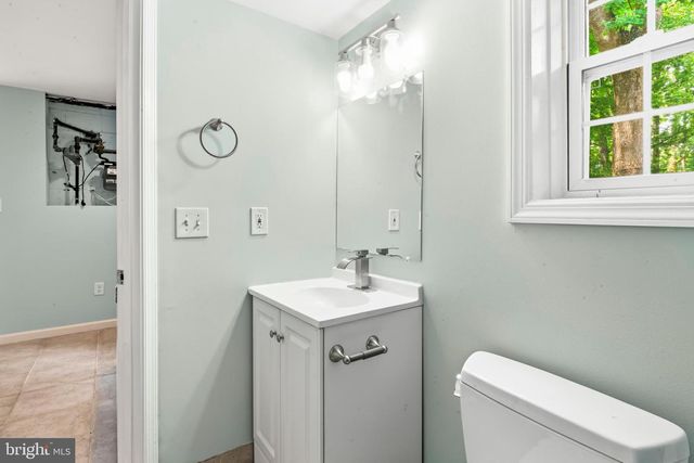 10922 DECATUR DR, Fairfax, VA 22030