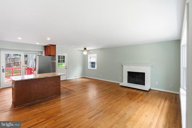 10922 DECATUR DR, Fairfax, VA 22030