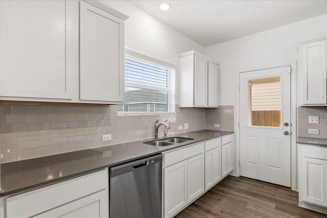 101 Rowdy Yates WAY, Jarrell, TX 76537