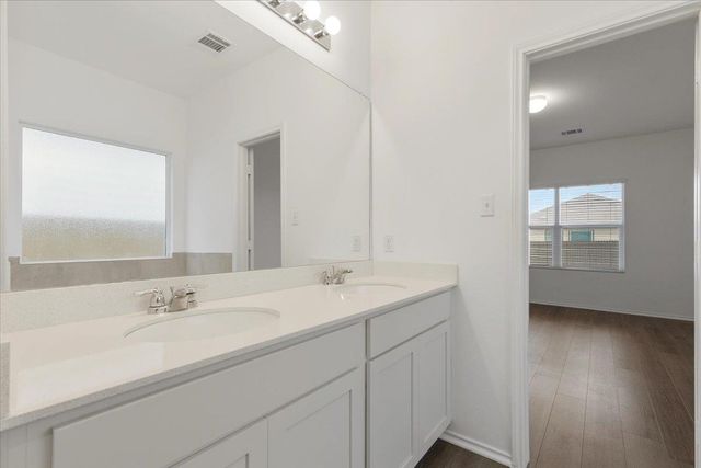101 Rowdy Yates WAY, Jarrell, TX 76537