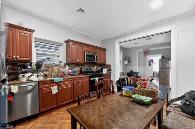 174 Littleton Ave, Newark City, NJ 07103
