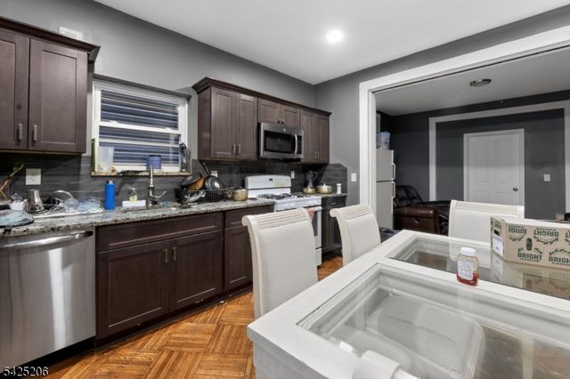 174 Littleton Ave, Newark City, NJ 07103
