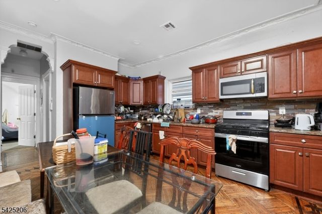 174 Littleton Ave, Newark City, NJ 07103
