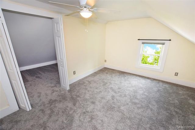 404 N Adelaide Street, Fenton, MI 48430