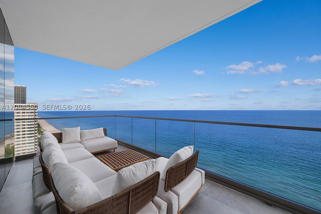 2000 S Ocean Dr 19A, Hallandale Beach, FL 33009