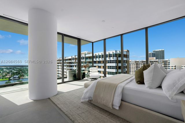 2000 S Ocean Dr 19A, Hallandale Beach, FL 33009
