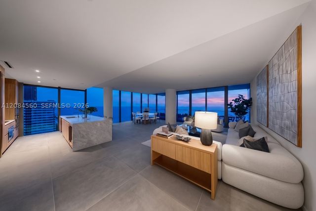 2000 S Ocean Dr 19A, Hallandale Beach, FL 33009