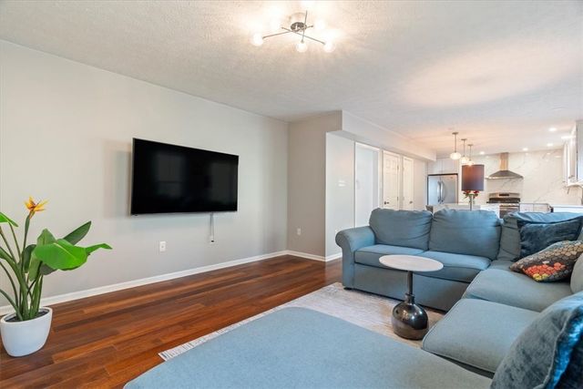 216 Lori Rd, Richland, PA 15044