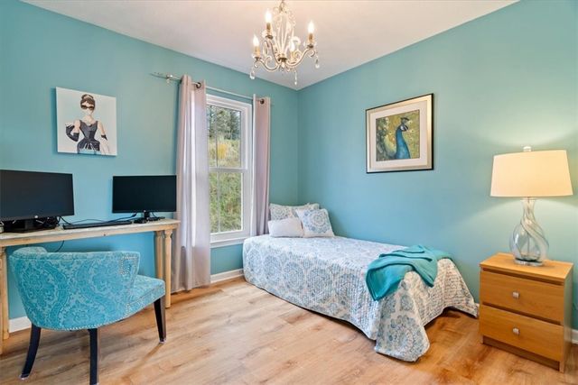 216 Lori Rd, Richland, PA 15044