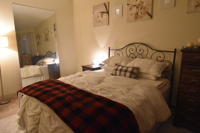 5 Royce Rd 6, Boston, MA 02134