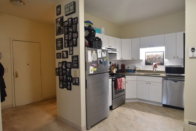 5 Royce Rd 6, Boston, MA 02134