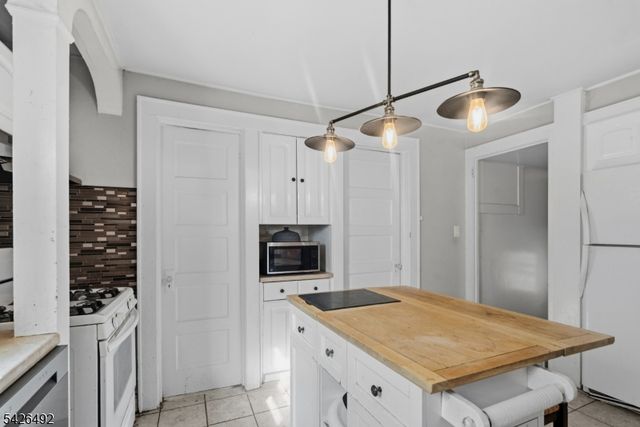 59 W Passaic St, Maywood Boro, NJ 07607