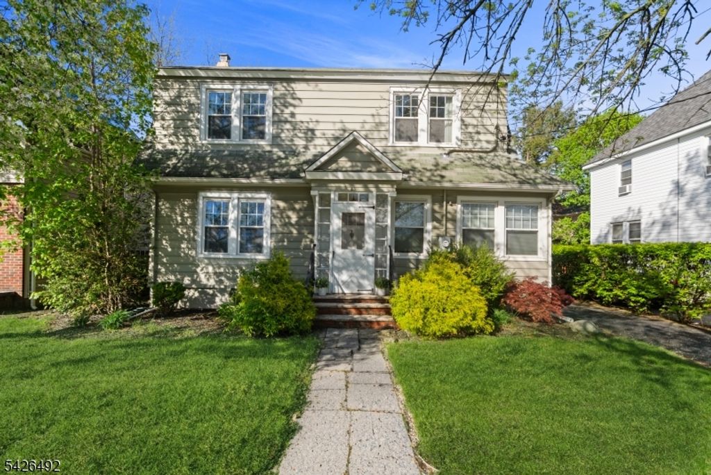 59 W Passaic St, Maywood Boro, NJ 07607