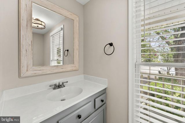 21291 SMOKEHOUSE CT, Ashburn, VA 20147